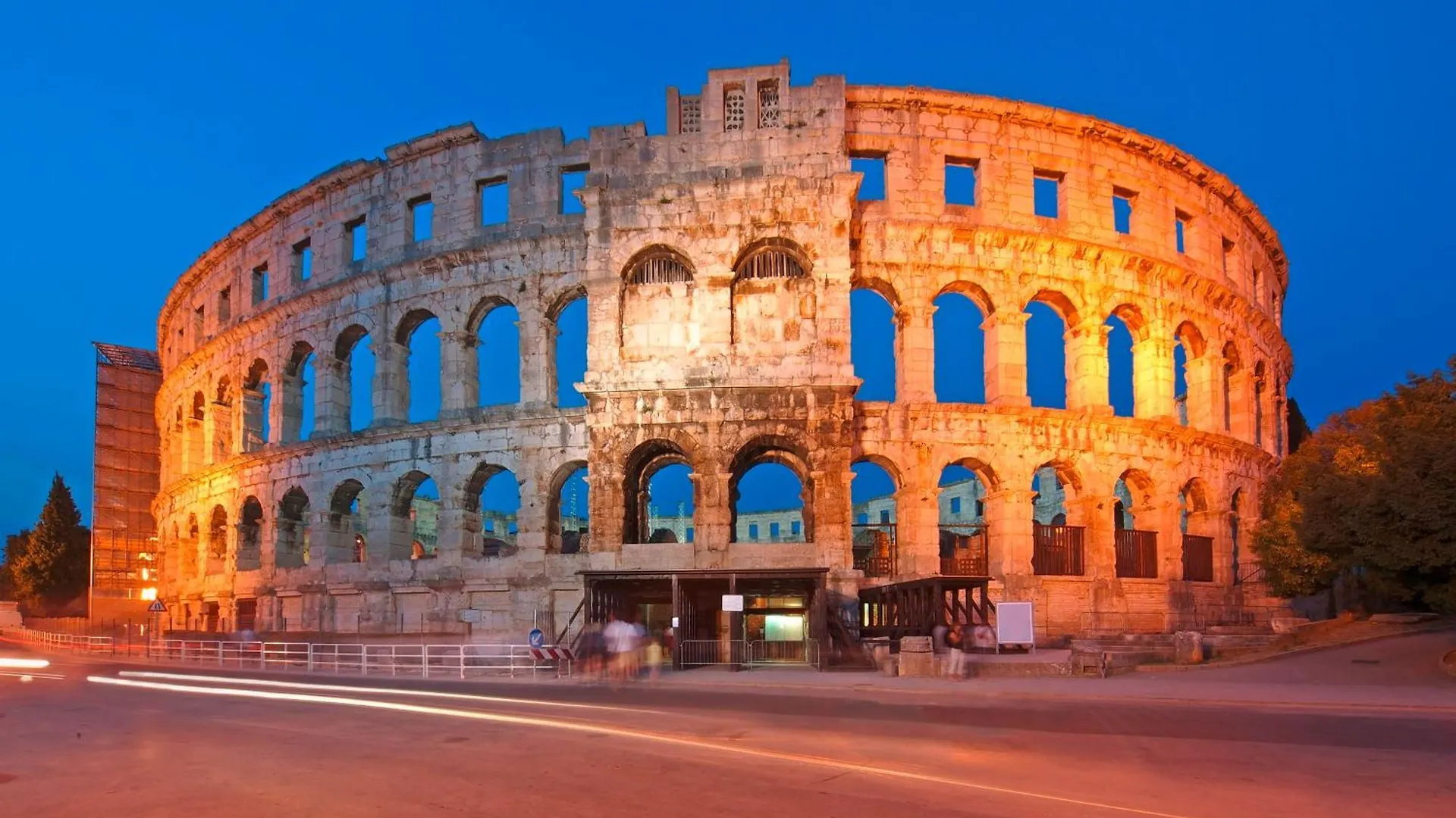 Villa Nata In Pula - Haus Fuer 8-10 Personen 크로아티아