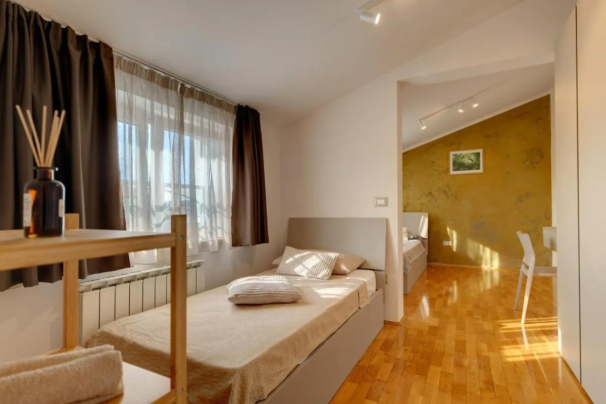 Villa Nata In Pula - Haus Fuer 8-10 Personen 0*,