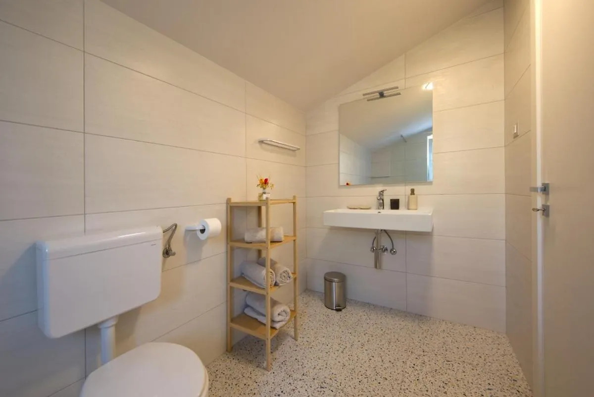 Villa Nata In Pula - Haus Fuer 8-10 Personen Κροατία