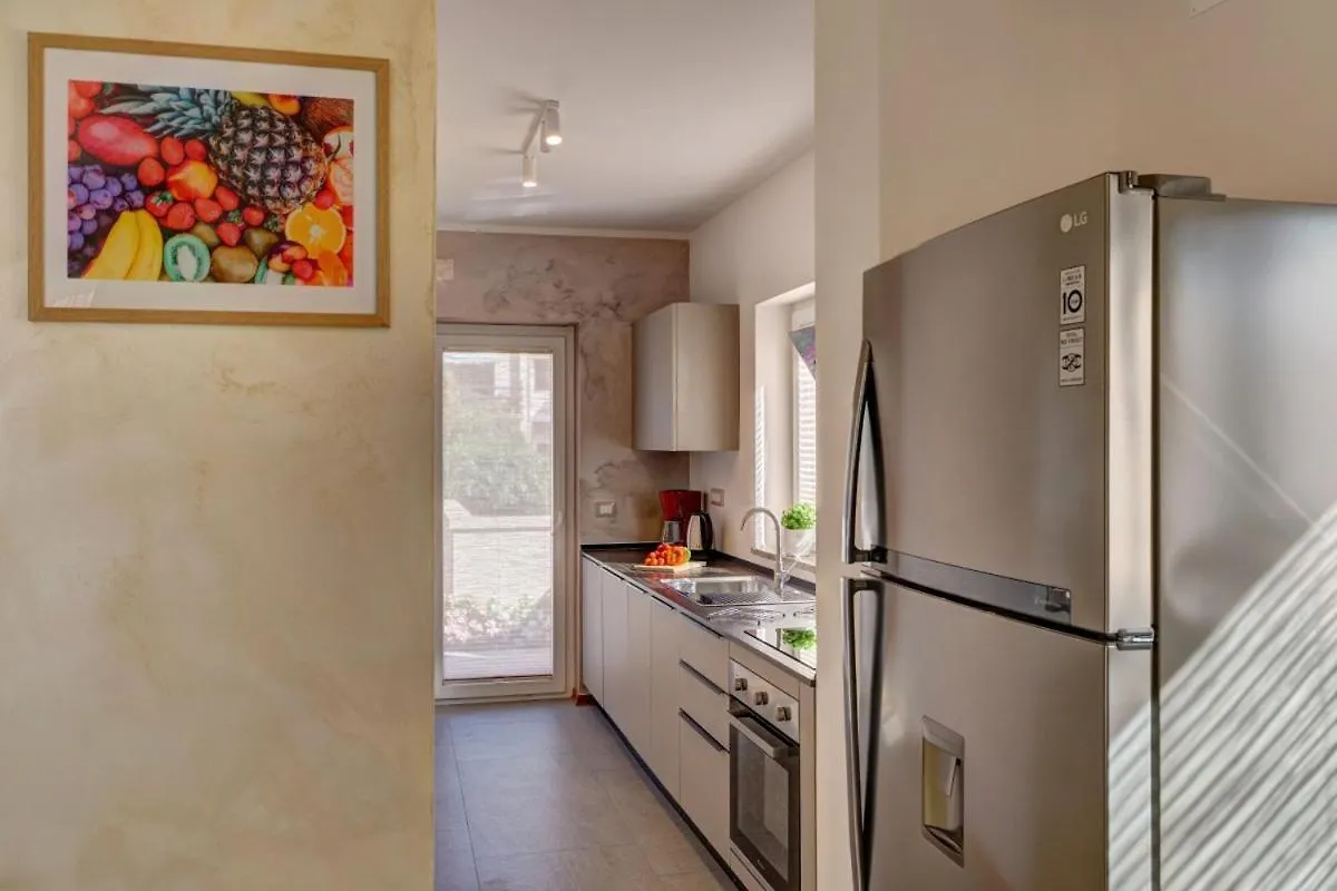 Villa Nata In Pula - Haus Fuer 8-10 Personen